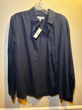 Banana Republic Men's Dark Navy Button-Down Shirt